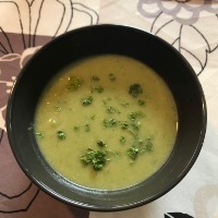 Een gezond alternatief voor brood tijdens de lunch: broccolisoep